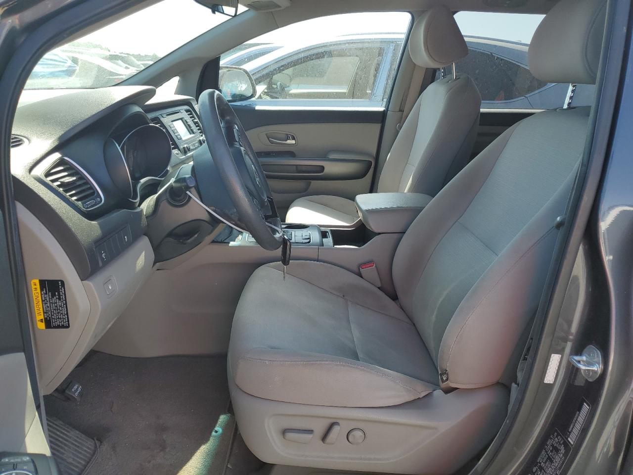 KNDMB5C11F6059156 2015 Kia Sedona Lx