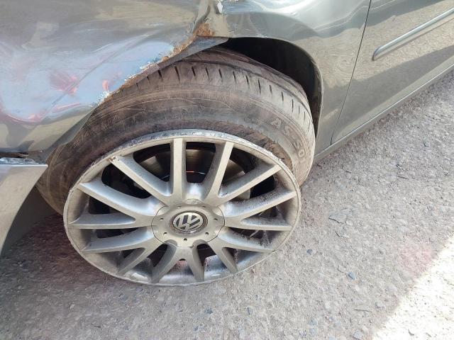 2005 VOLKSWAGEN GOLF GT TD