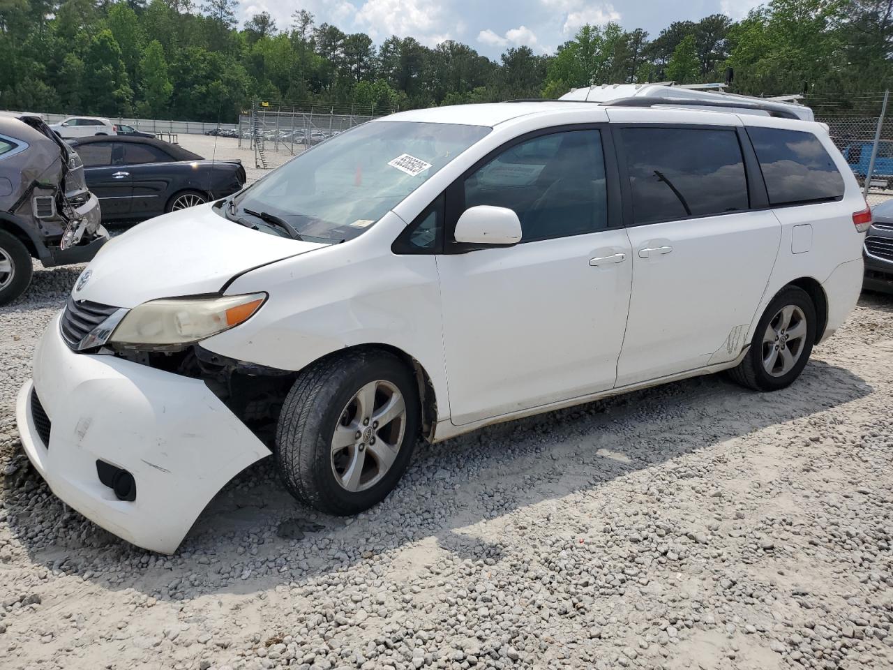 Ellenwood, GA에서 판매 중인 2011 Toyota Sienna Le - Front End
