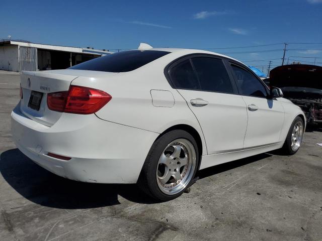  BMW 3 SERIES 2014 Белы