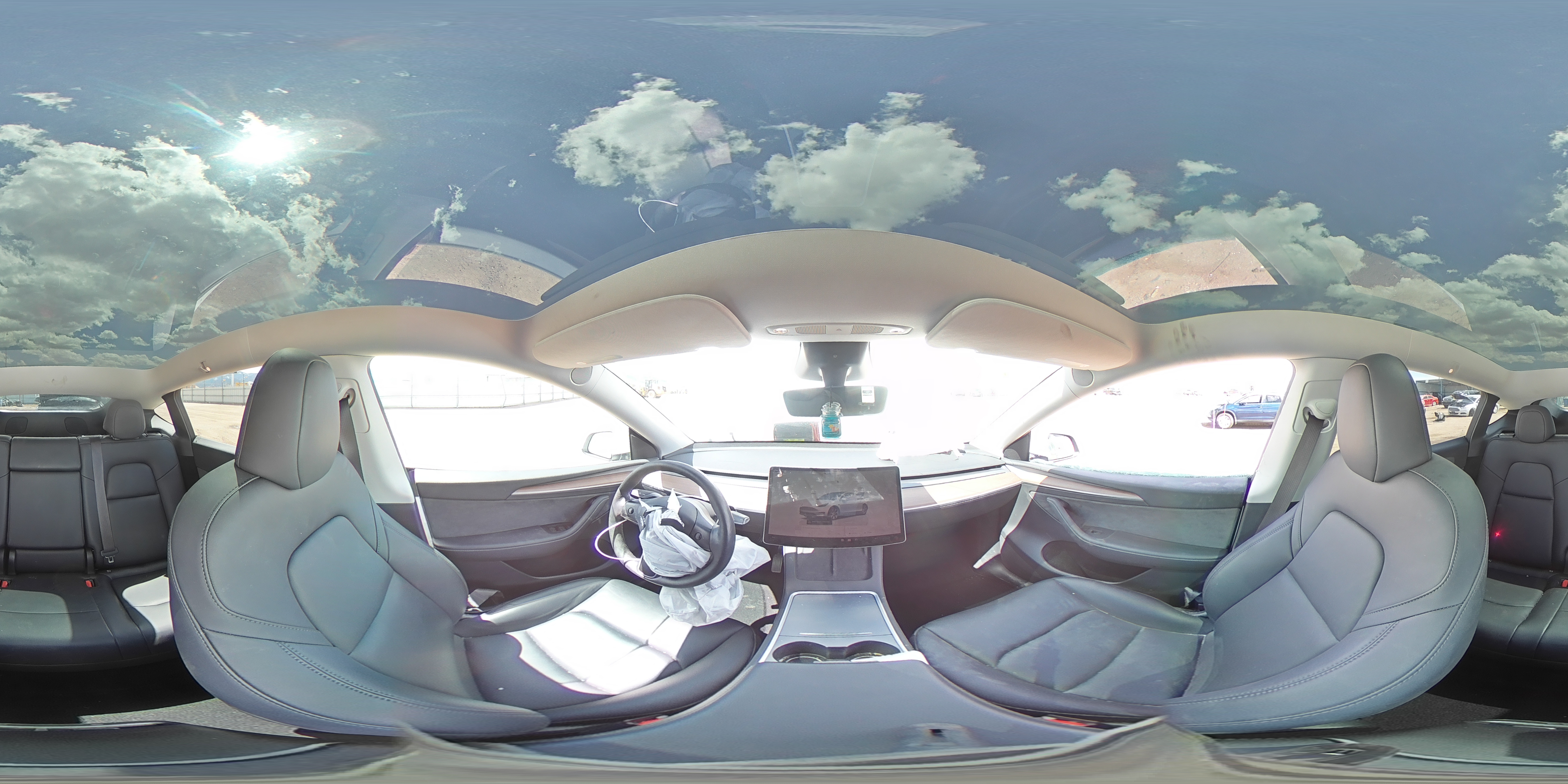 2024 Tesla Model Y VIN: 7SAYGDED1RF073221 Lot: 54175355