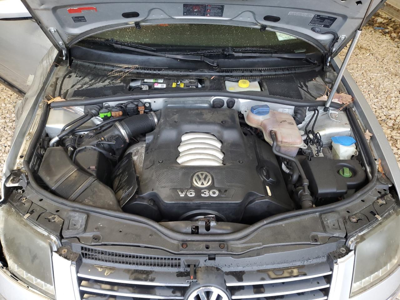 2003 Volkswagen Passat Glx 4Motion VIN: WVWTH63B83P099989 Lot: 51768685