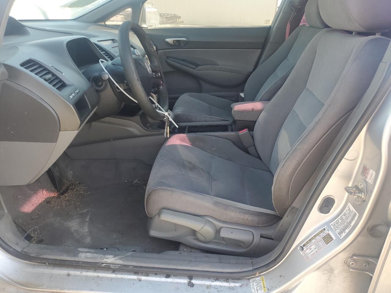 2006 Honda Civic Lx VIN: 1HGFA165X6L108411 Lot: 52946325