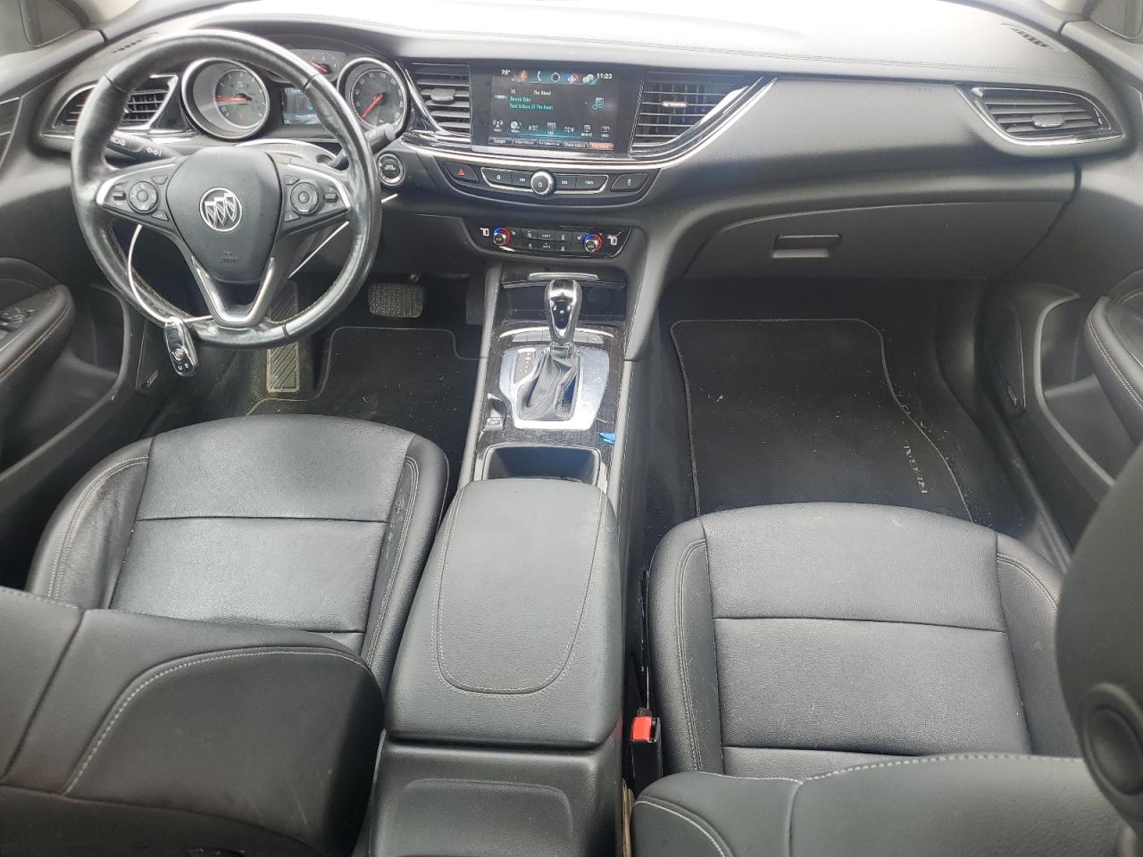 2018 Buick Regal Essence VIN: W04GP6SX8J1086932 Lot: 54824185