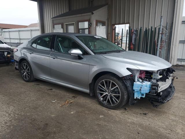 TOYOTA CAMRY 2024 Silver