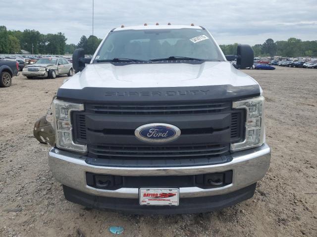Пикапы FORD F350 2017 Белы