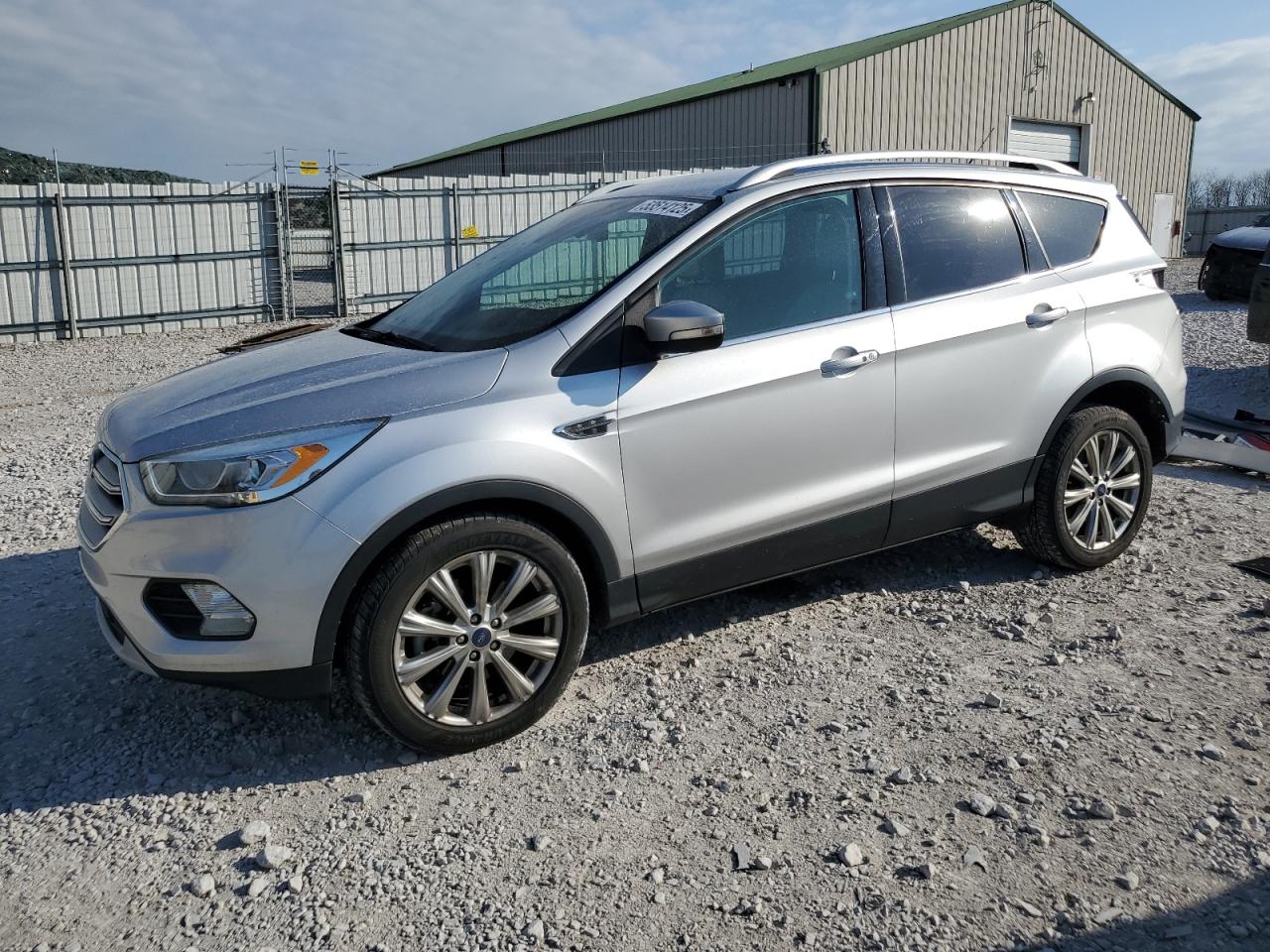 2017 Ford Escape Titanium продається в Lawrenceburg, KY - Rear End