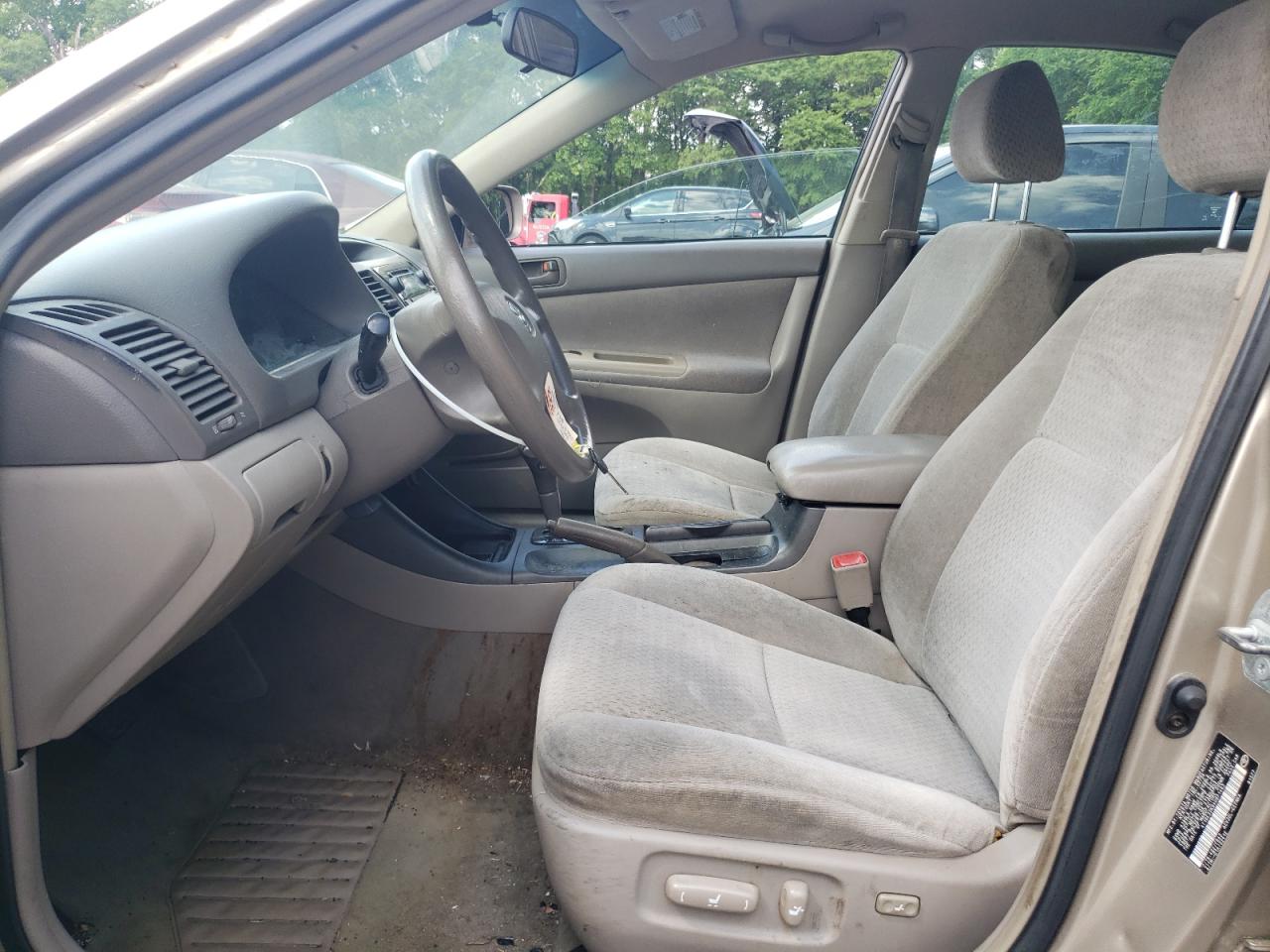 2004 Toyota Camry Le VIN: 4T1BE32K94U871483 Lot: 51010205