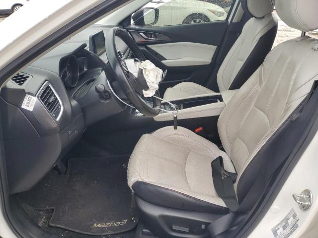  MAZDA 3 2018 Белый