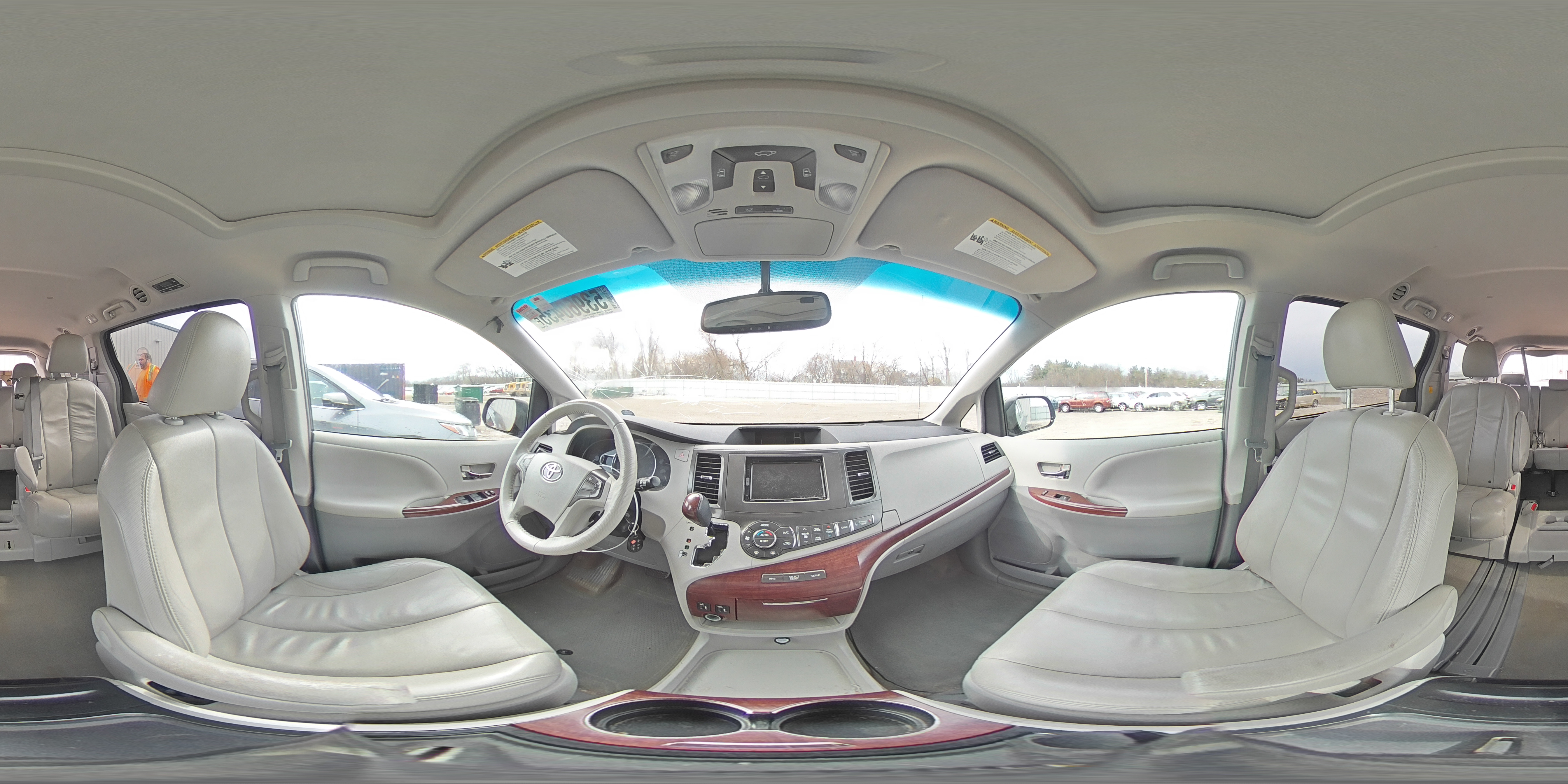 2013 Toyota Sienna Xle VIN: 5TDYK3DC8DS307826 Lot: 53960435