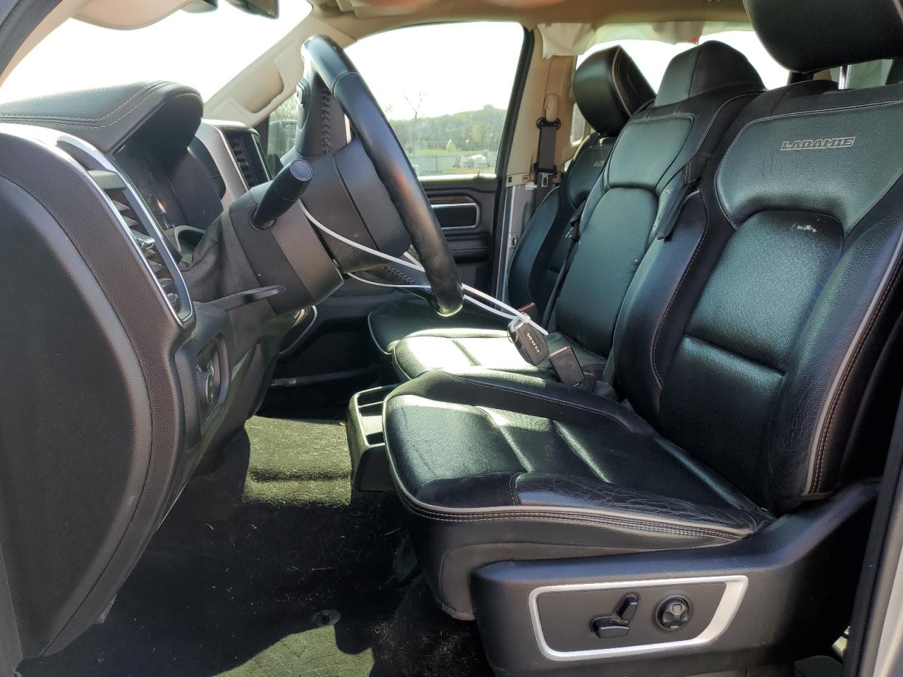 2019 Ram 1500 Laramie VIN: 1C6SRFJT6KN681255 Lot: 50962455
