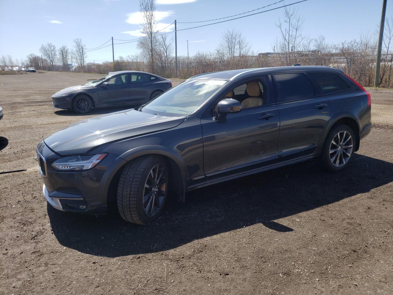 2018 Volvo V90 Cross Country T5 Momentum на продаже в Montreal-est, QC - Front End