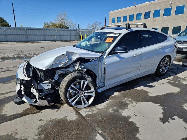  BMW 3 SERIES 2015 Белы