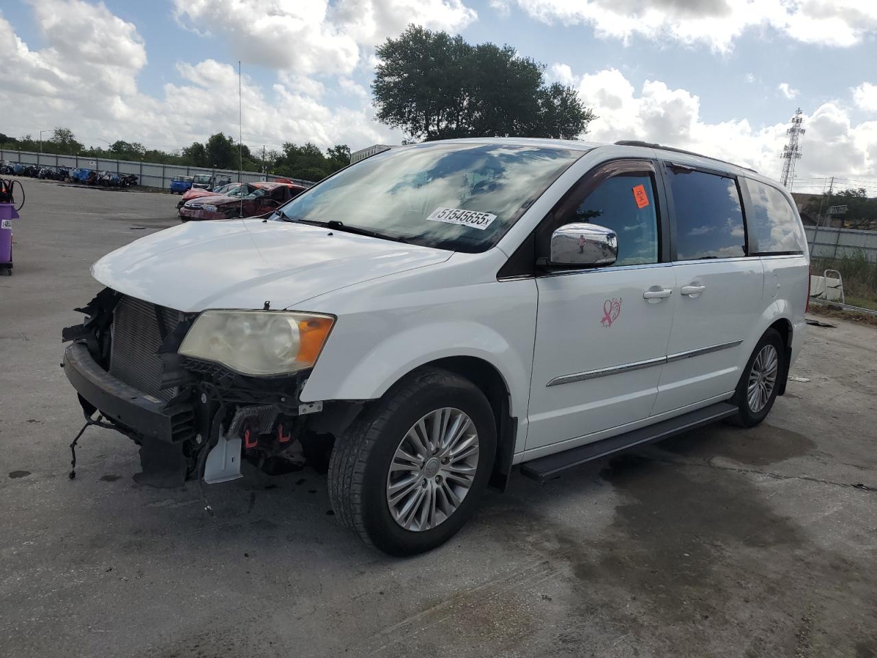 2014 Chrysler Town & Country Touring L იყიდება Orlando-ში, FL - Front End