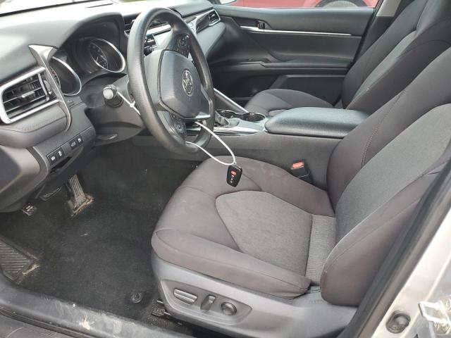  TOYOTA CAMRY 2018 Srebrny