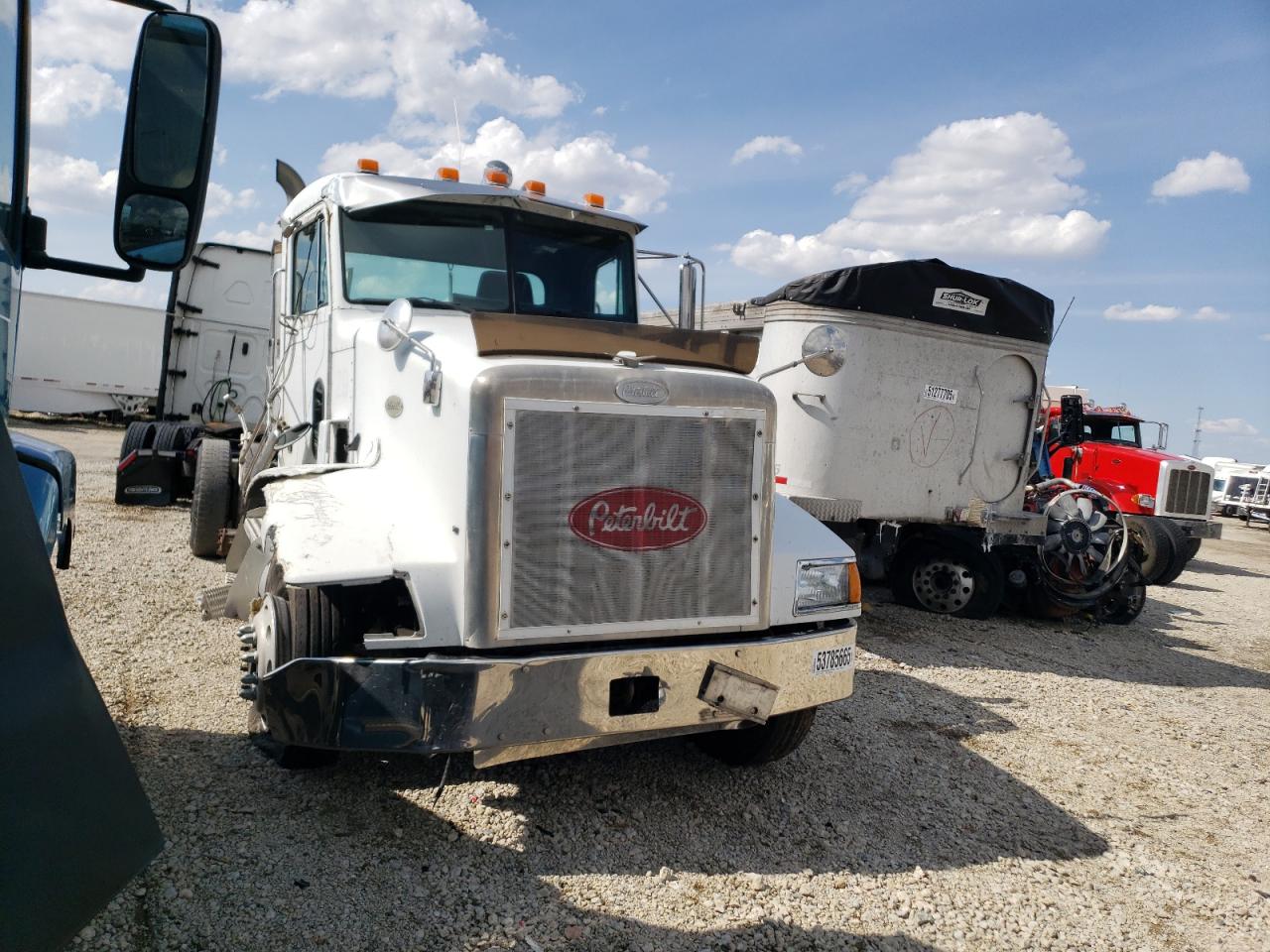 1997 Peterbilt 385 Semi Truck for Sale in Cicero, IN - All Over
