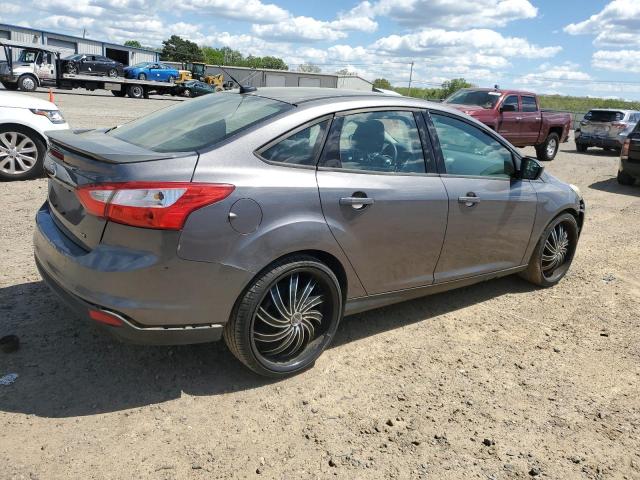Sedans FORD FOCUS 2012 Gray