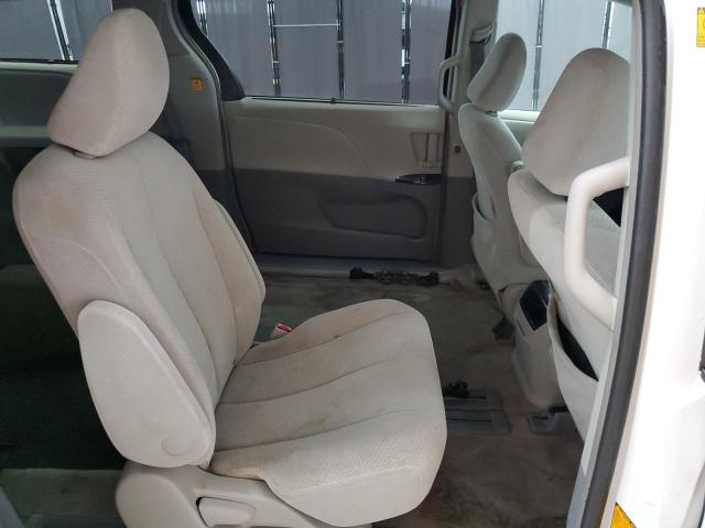 2011 TOYOTA SIENNA LE  