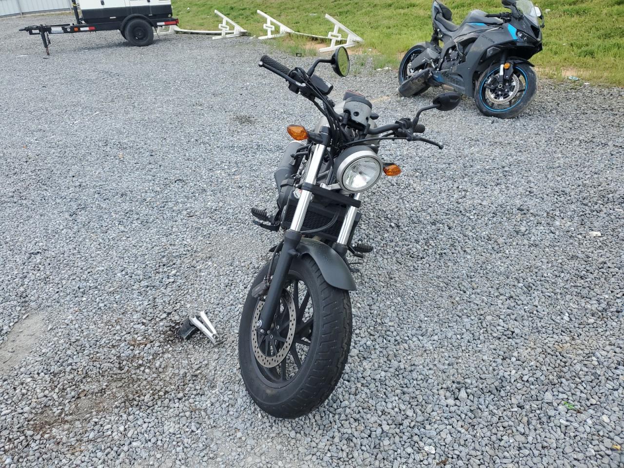 MLHPC5609J5100951 HONDA CM CYCLE 2018