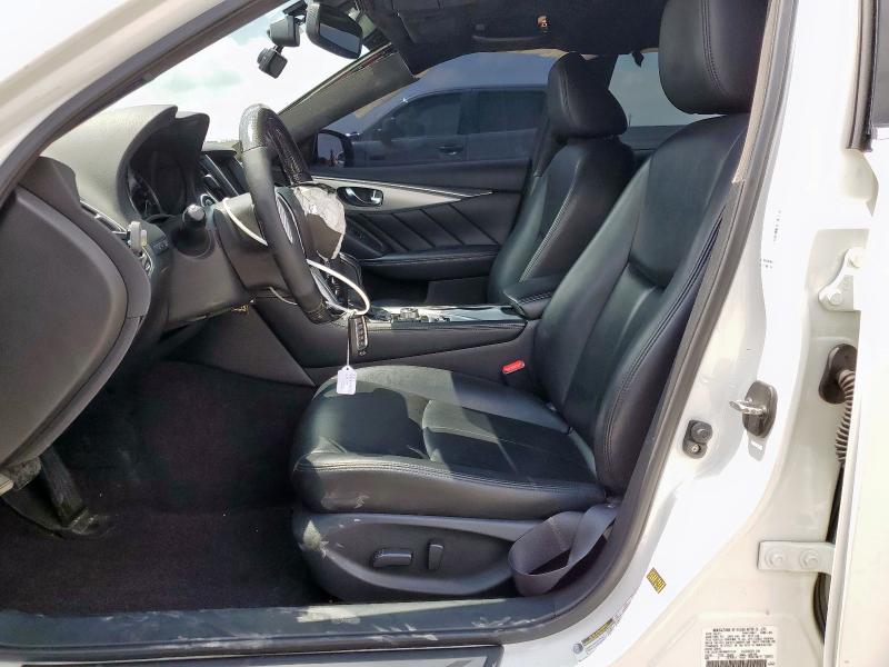  INFINITI Q50 2021 Biały