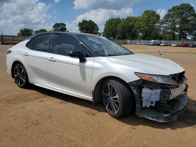  TOYOTA CAMRY 2019 Белый