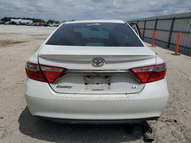  TOYOTA CAMRY 2016 Biały