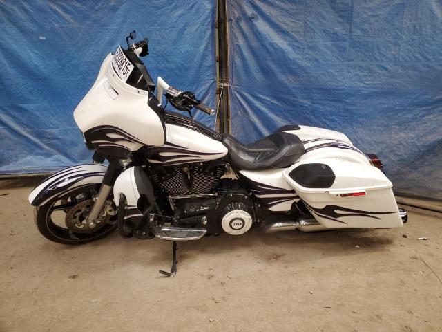 2016 HARLEY-DAVIDSON FLHXSE CVO STREET GLIDE