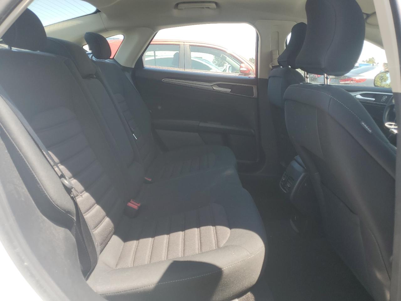 2019 Ford Fusion Se VIN: 3FA6P0LU1KR263983 Lot: 54038225