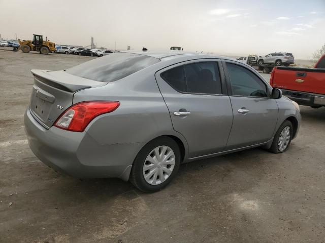  NISSAN VERSA 2014 Srebrny