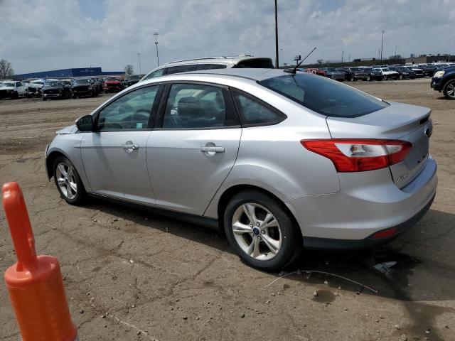 Sedans FORD FOCUS 2014 Srebrny