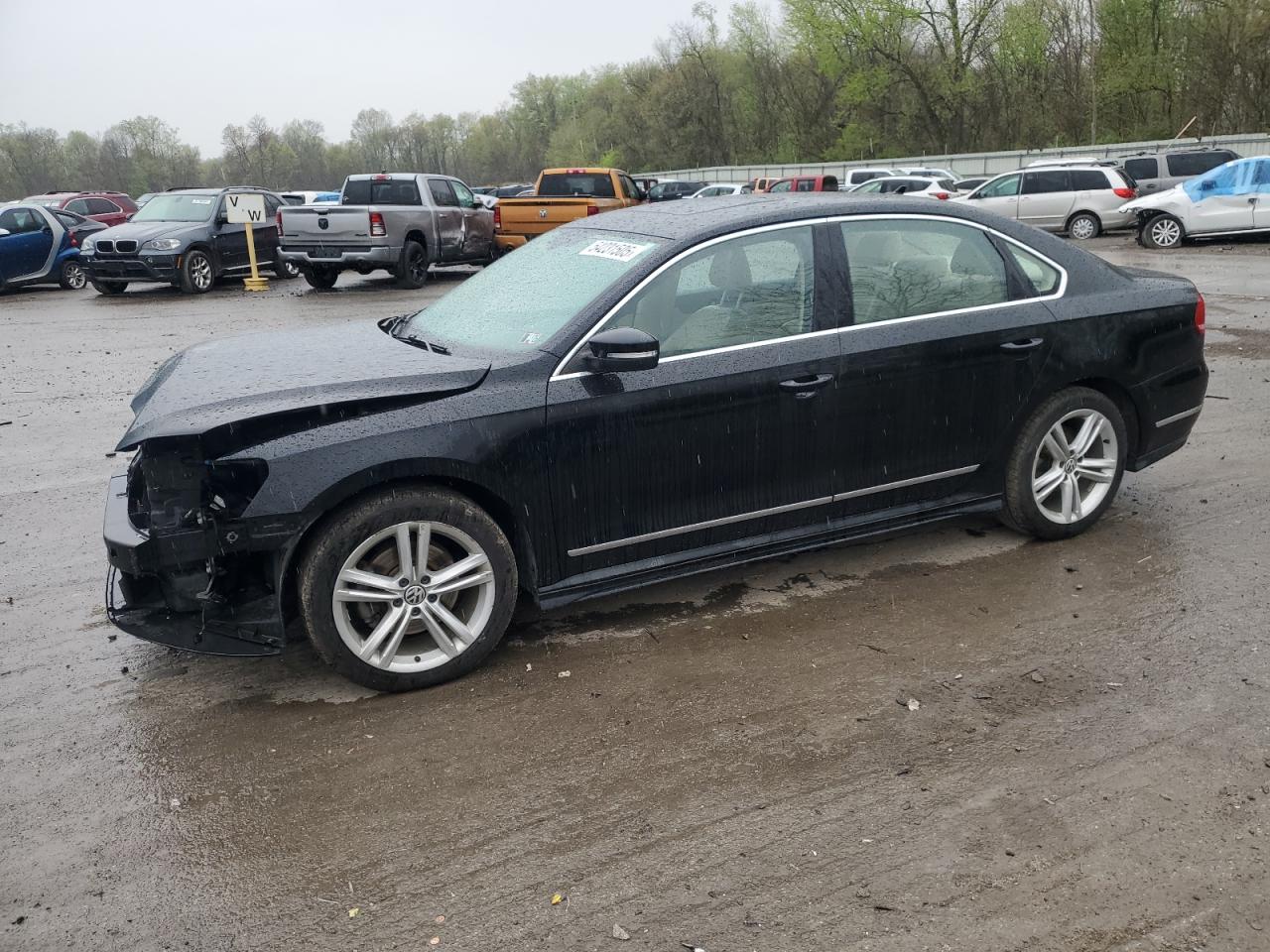 2015 Volkswagen Passat Sel for Sale in Ellwood City, PA - Front End
