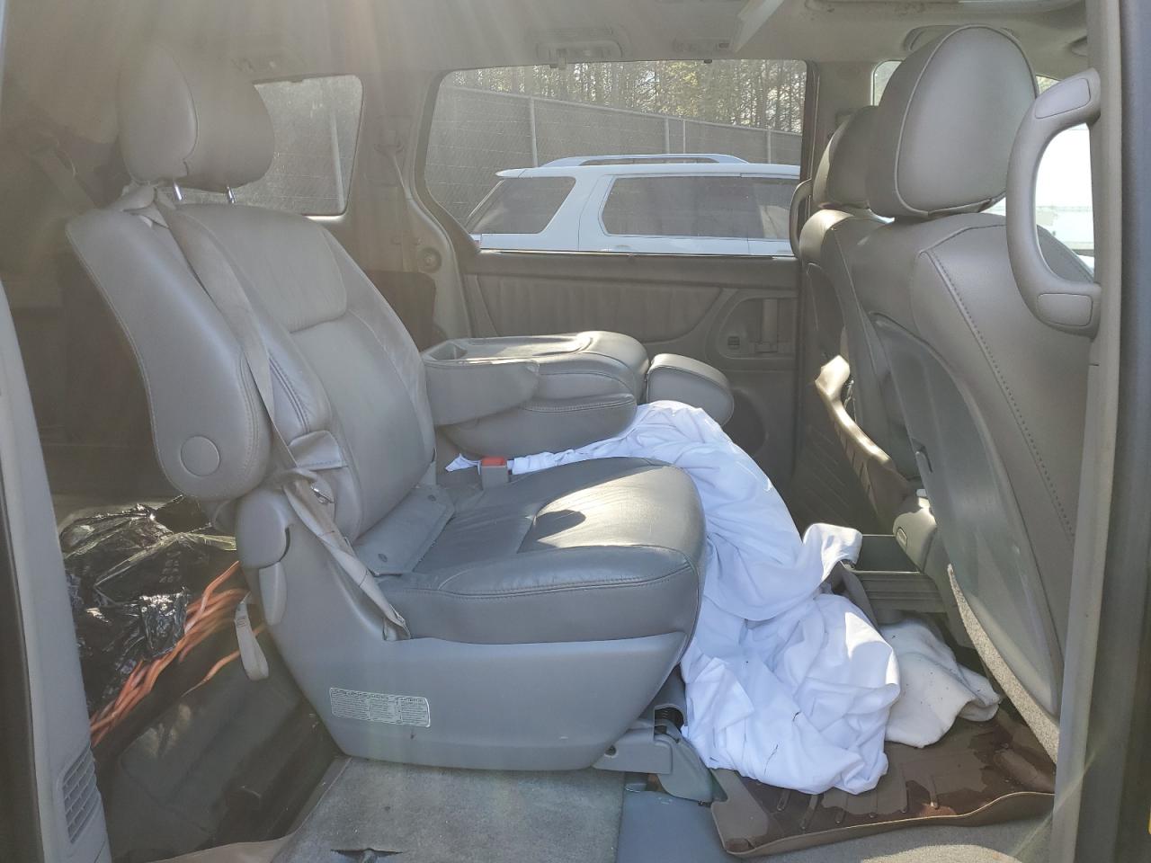 2008 Toyota Sienna Xle VIN: 5TDZK22C18S190419 Lot: 53348995