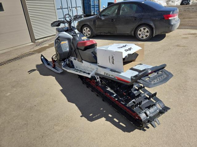 2023 SKIDOO SUMMIT X 8