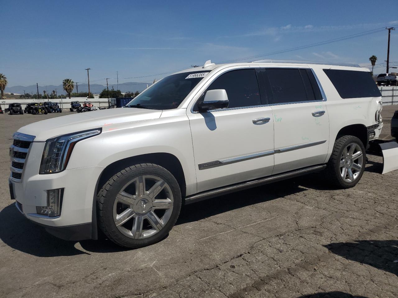 2016 Cadillac Escalade Esv Premium იყიდება Colton-ში, CA - Rear End