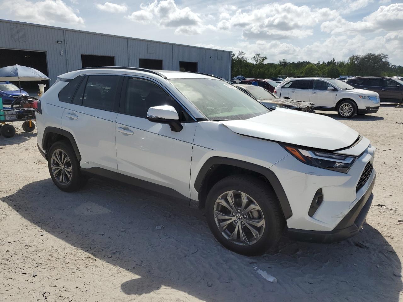 JTMB6RFV4PD113113 TOYOTA RAV4 2023
