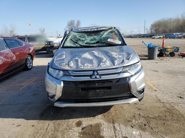  MITSUBISHI OUTLANDER 2018 Сріблястий