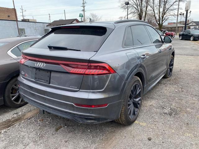  AUDI Q8 2020 Серый