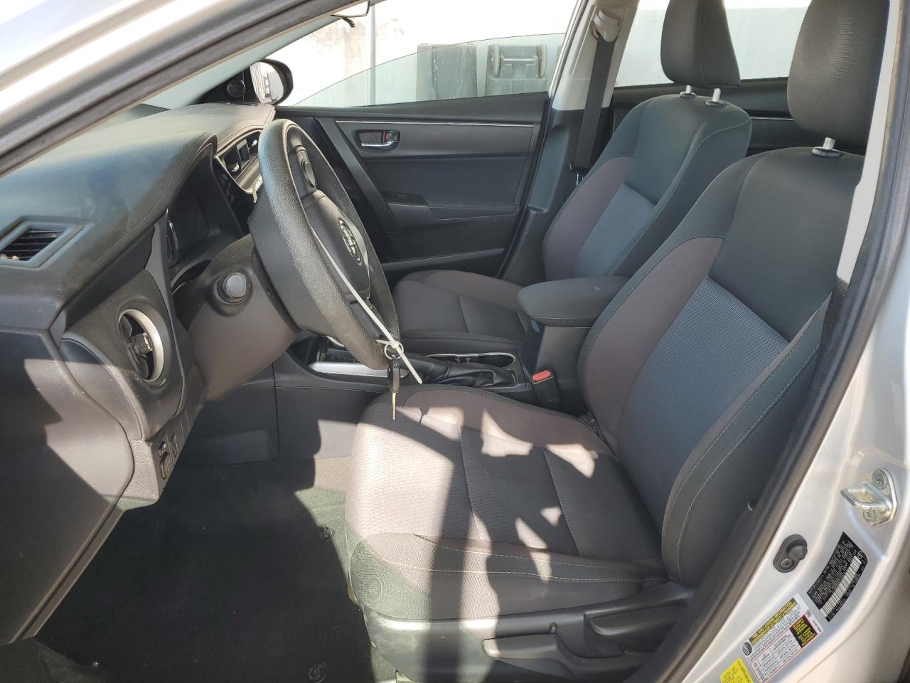 2018 Toyota Corolla L VIN: 2T1BURHE7JC070751 Lot: 55310495