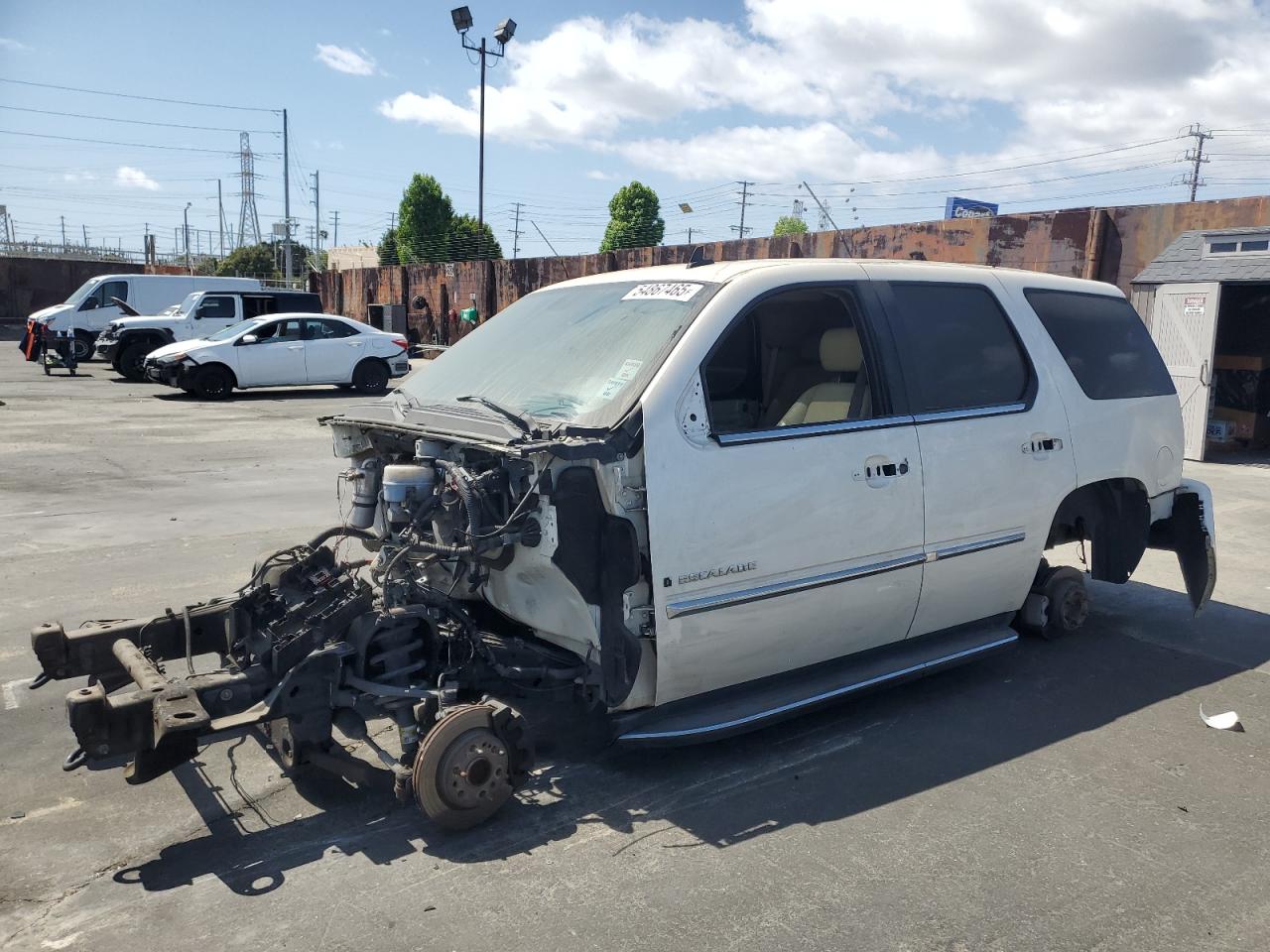 2008 Cadillac Escalade Luxury იყიდება Wilmington-ში, CA - Stripped