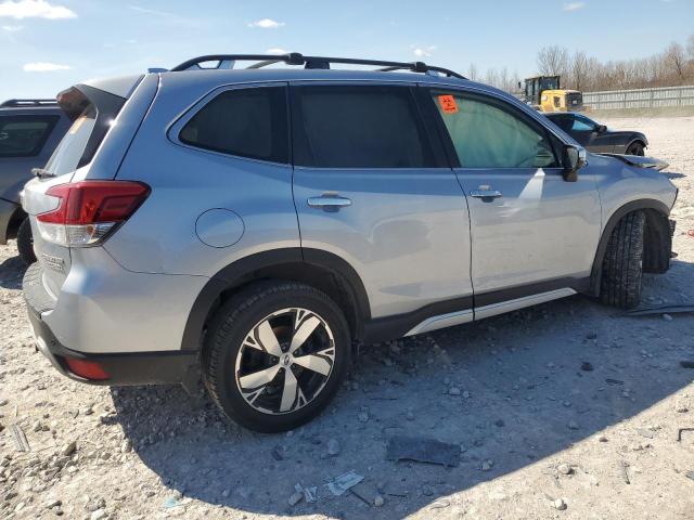  SUBARU FORESTER 2019 Сріблястий