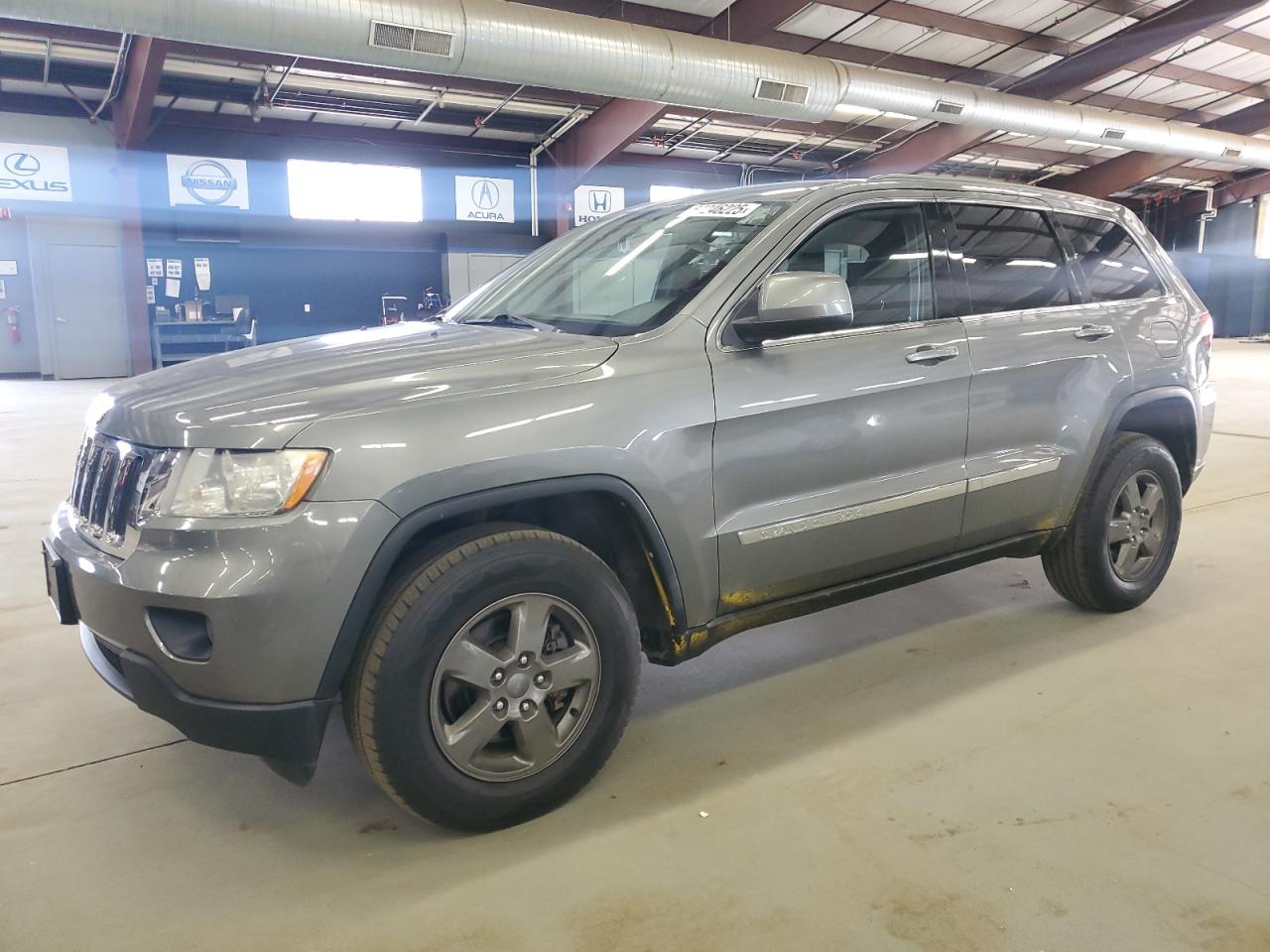 2012 Jeep Grand Cherokee Laredo for Sale in East Granby, CT - Minor Dent/Scratches