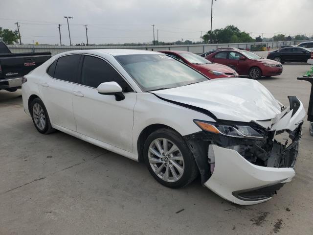  TOYOTA CAMRY 2021 Biały