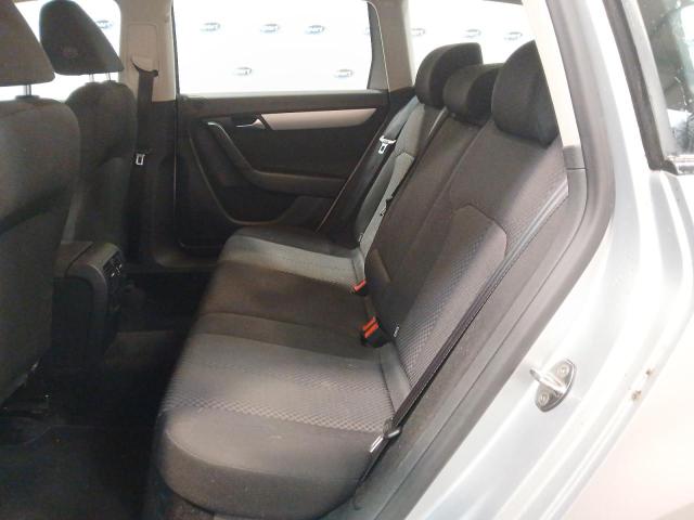 2011 VOLKSWAGEN PASSAT S B