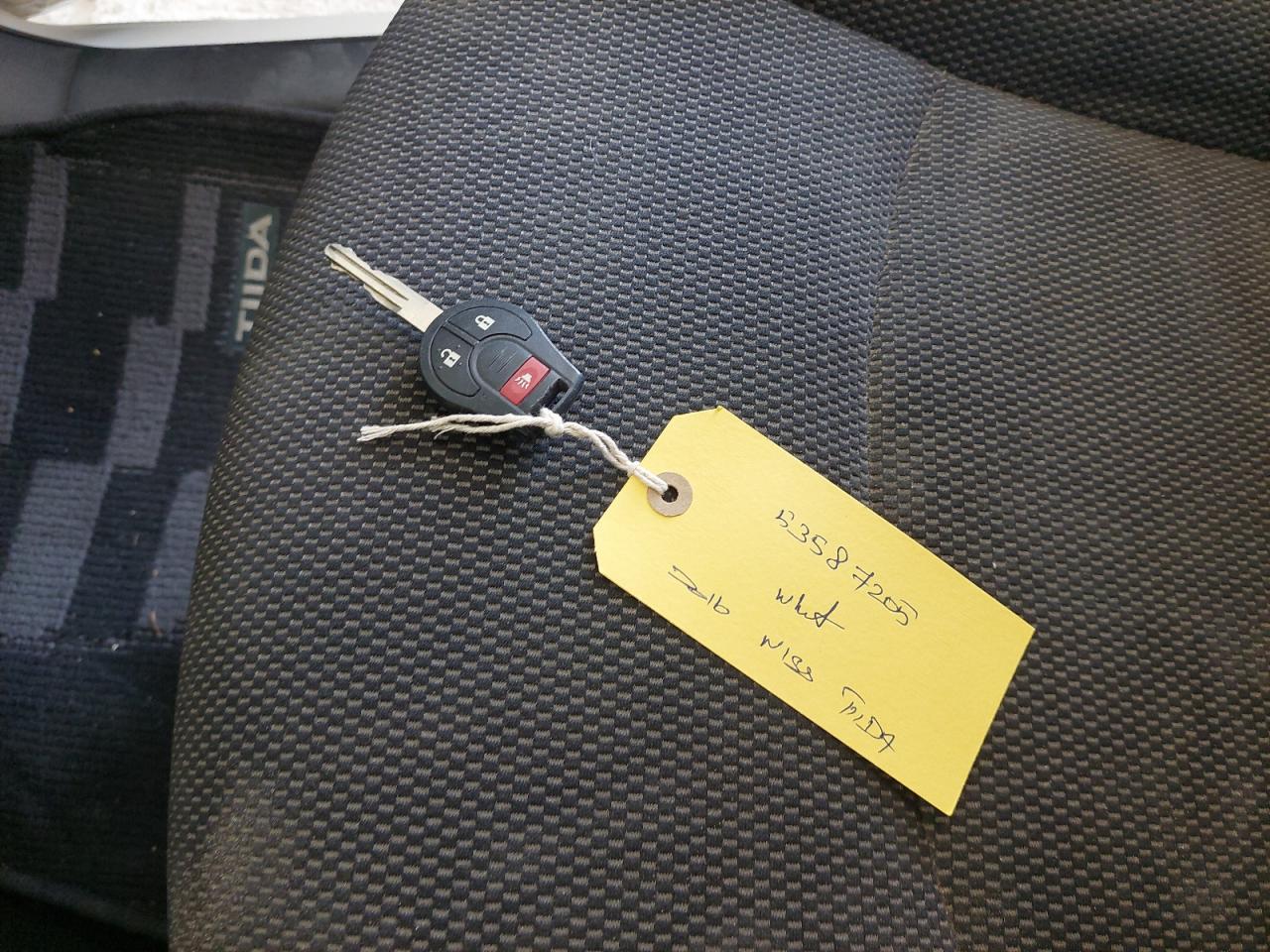 MNTBC2C98G6010913 - 2016 Nissan Tiida - #undefined