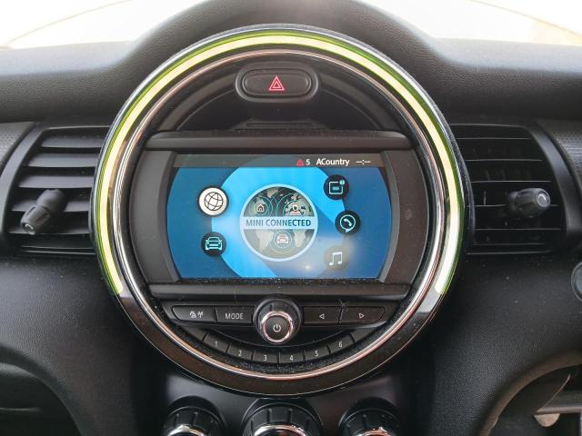2018 MINI COOPER