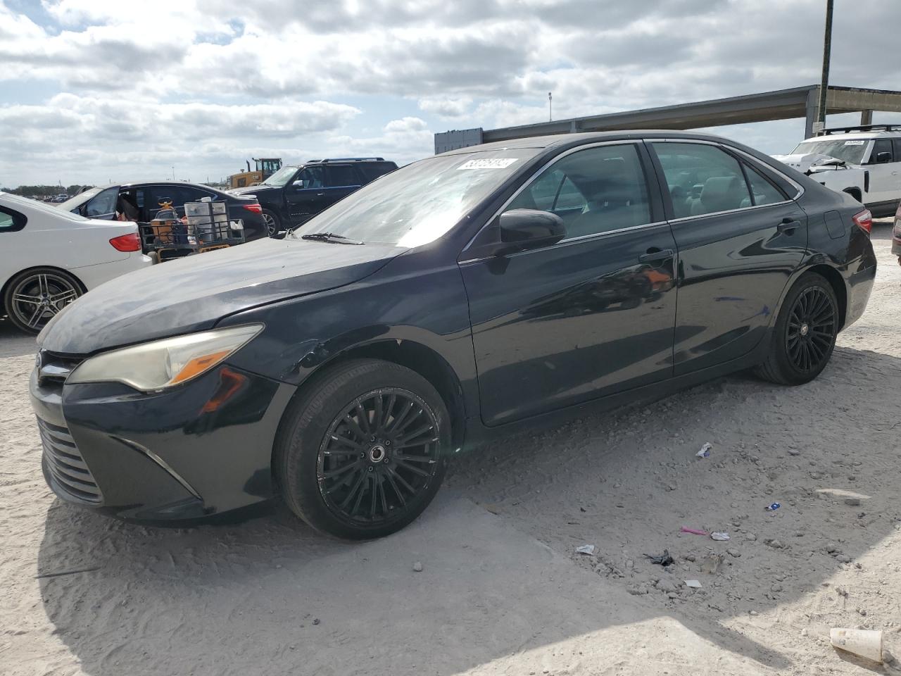 2017 Toyota Camry Le for Sale in West Palm Beach, FL - Rear End