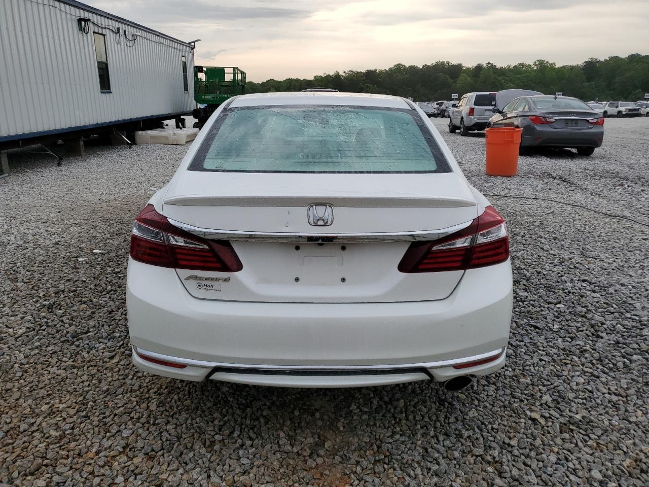 1HGCR2F30GA105594 HONDA ACCORD 2016