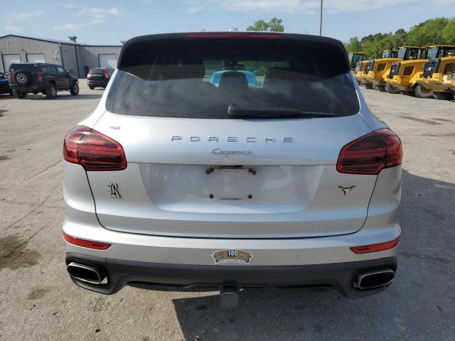  PORSCHE CAYENNE 2016 Srebrny