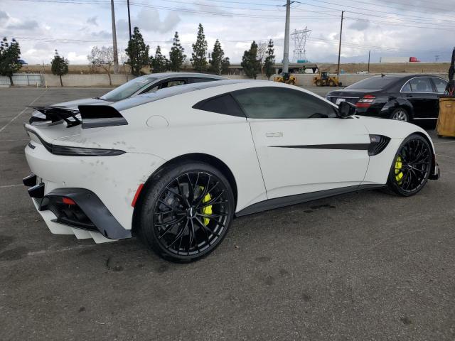  ASTON MARTIN VANTAGE F1 2022 Белый