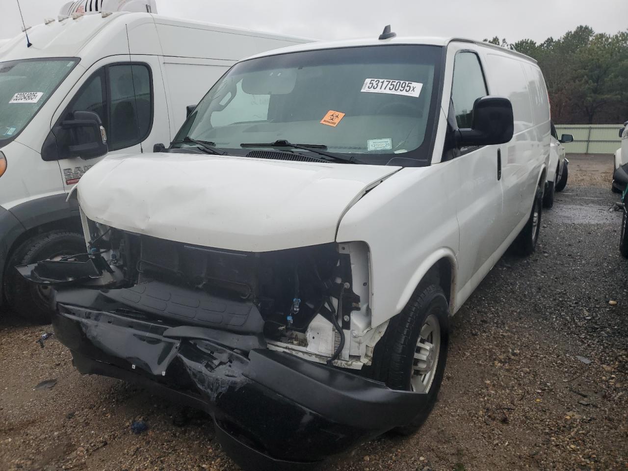 VIN: 1GCWGAFG3L1147914 2020 CHEVROLET EXPRESS